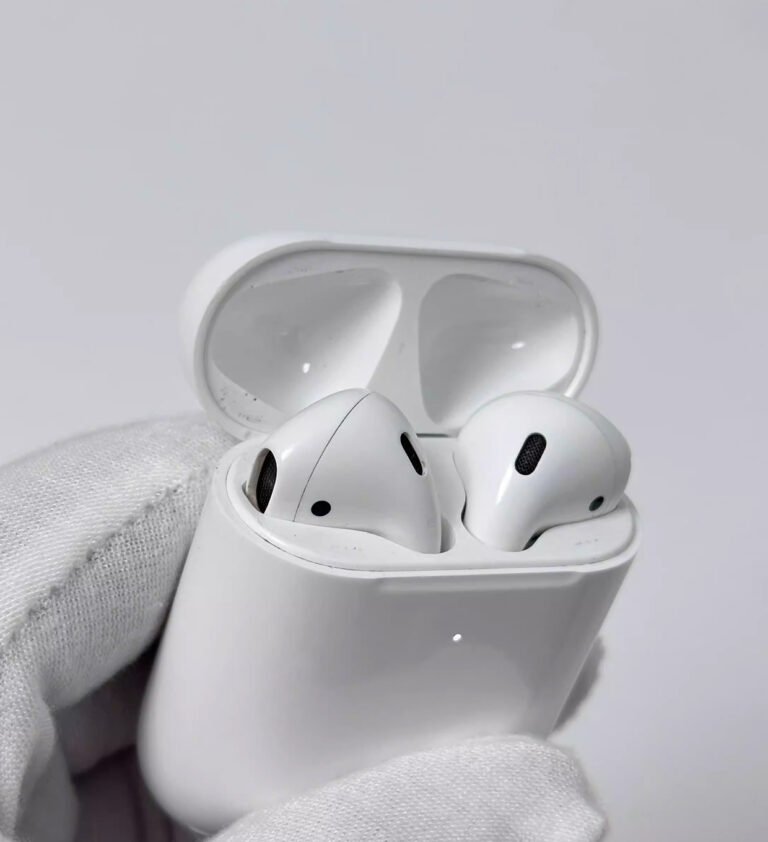 Used Apple AirPods 2nd Generation – Verified Refurbished Bluetooth Earbuds