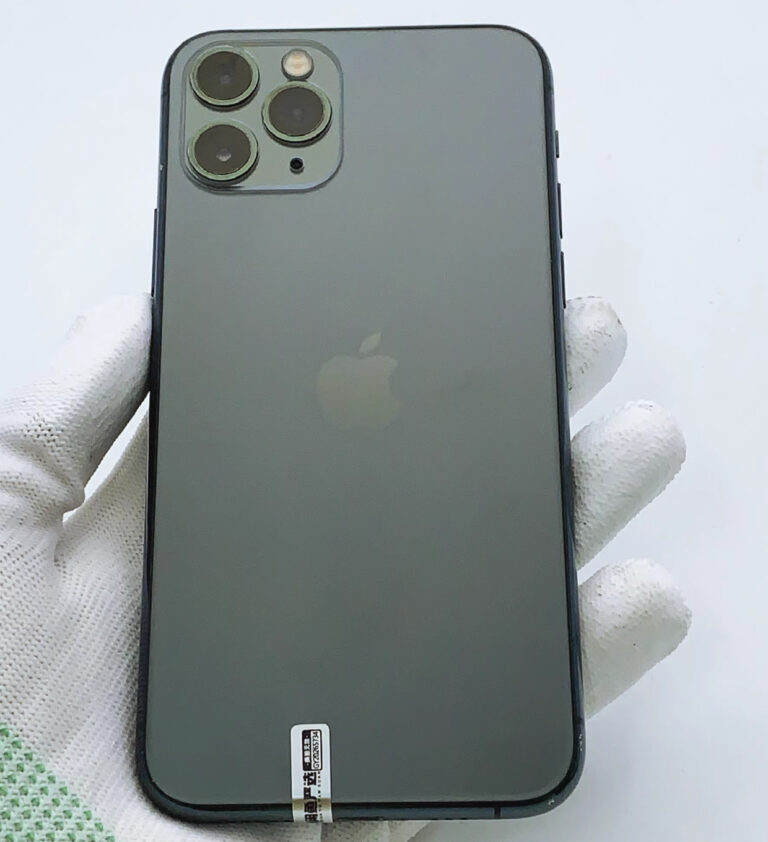 Apple iPhone 11 Pro 256GB Dark Green Front